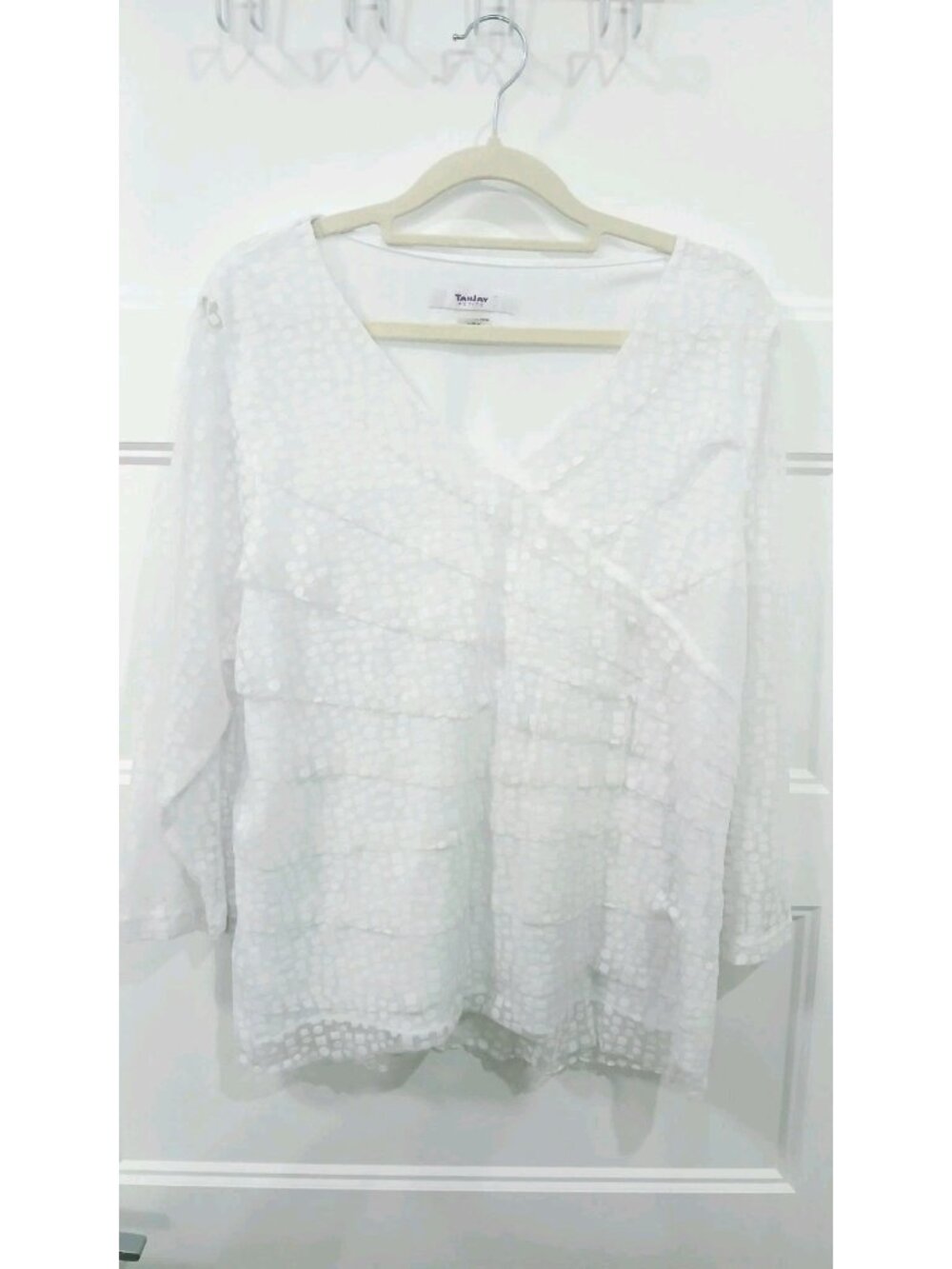 Tanjay Petite Women's White Tiered Ruffle Blouse Sheer Sleeve V-Neck Top P/Large